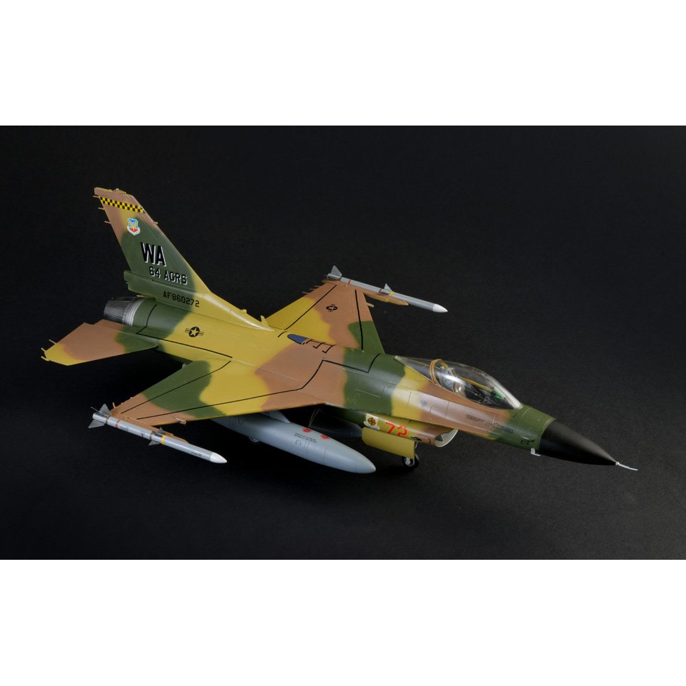 ITALERI F-16C FIGHTING FALCON WAR THUNDER EDITION, 1:48 Scale Model Kit