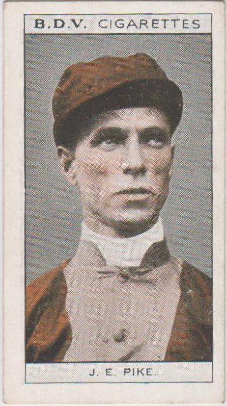 J E Pike & Walter Lindrum, 1933 BDV Cigarettes