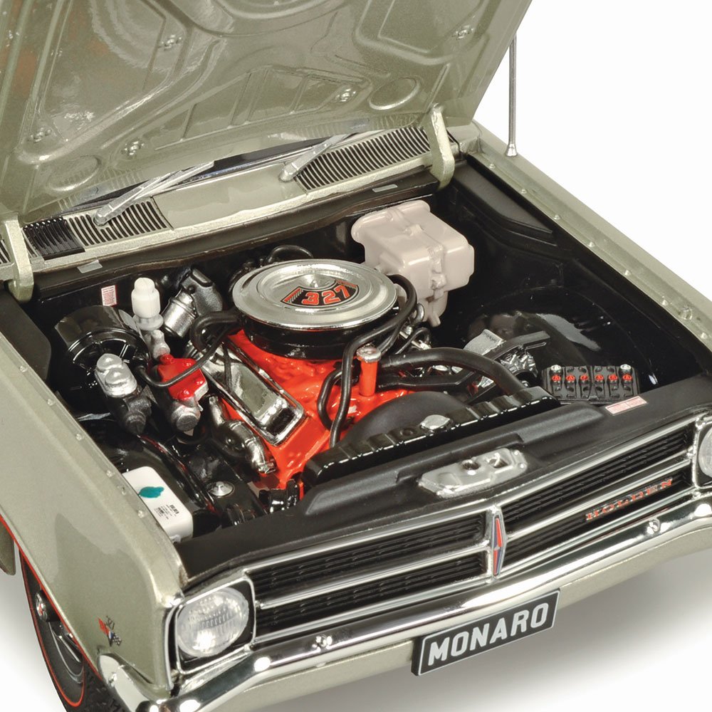Classic Carlectables Holden HK Monaro GTS 327 Silver Mink, 1:18 Scale Diecast Model Car