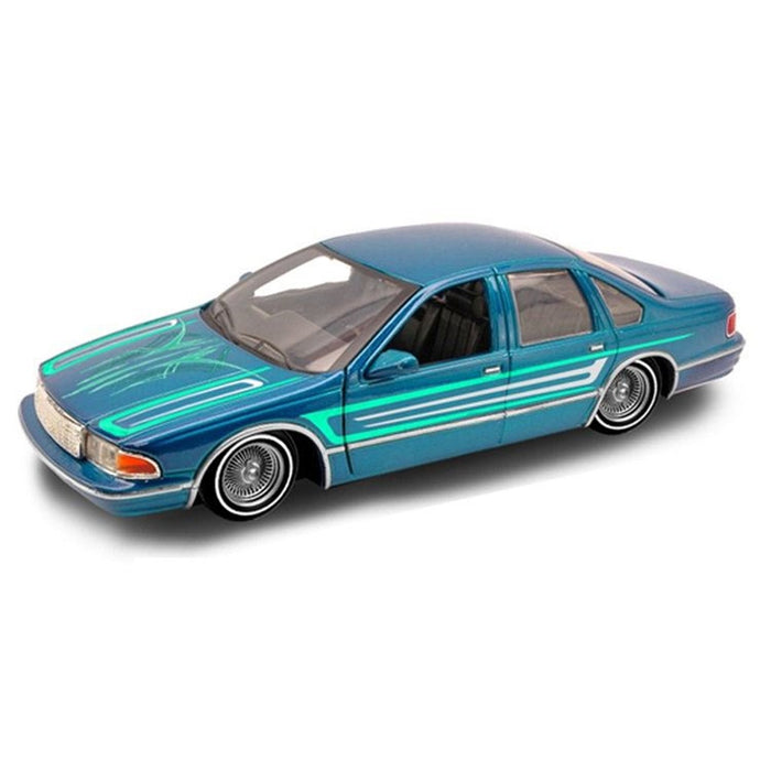 MOTORMAX 1993 CHEVY CAPRICE, GET LOW, 1:24 Scale Diecast Vehicle