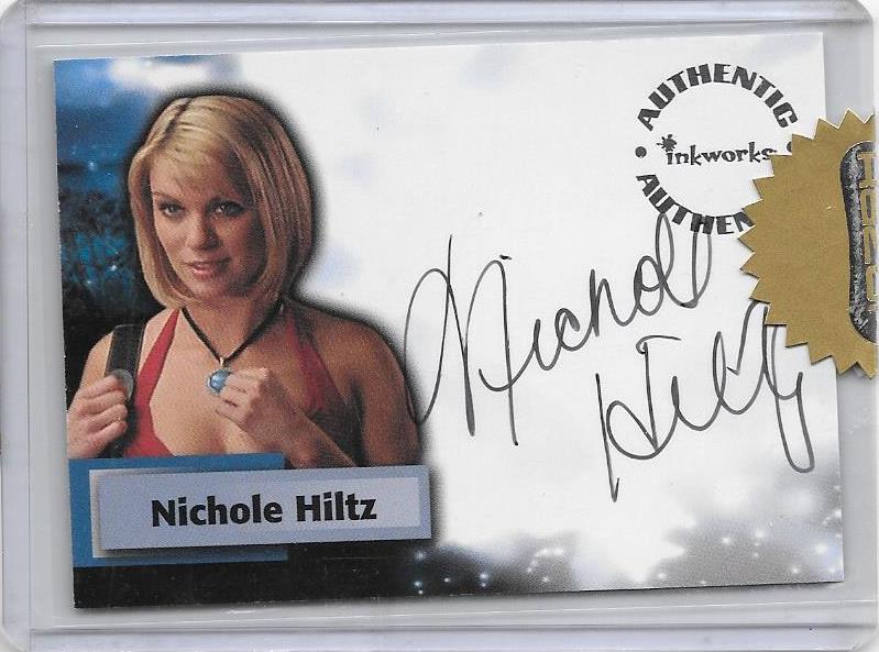 Nichole Hiltz as Simone, Smallville, Inkworks Authentic Signature